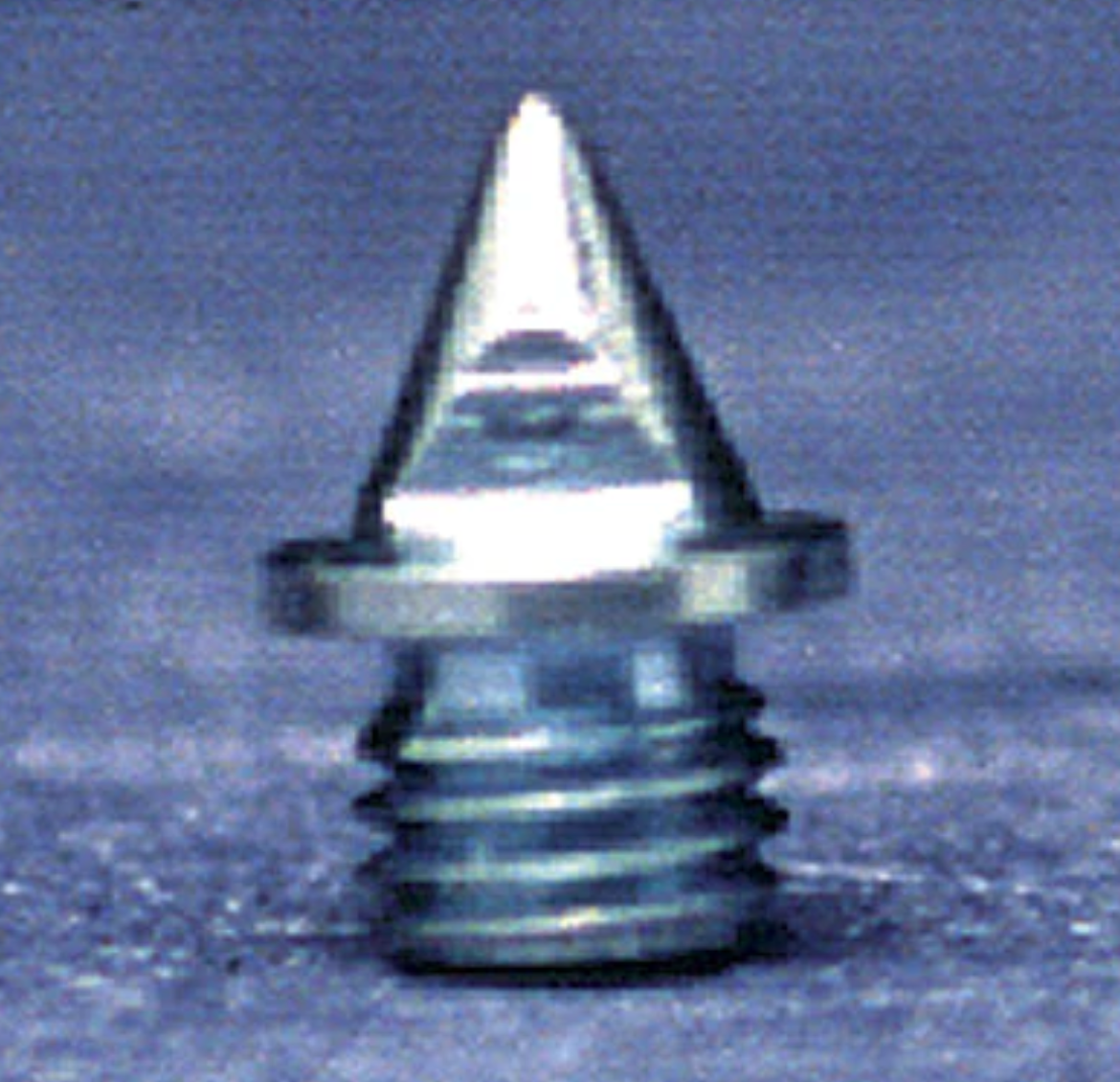 Spikes Pyramid - Bag of 100